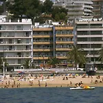 Готель Athene (adults Only) 3*