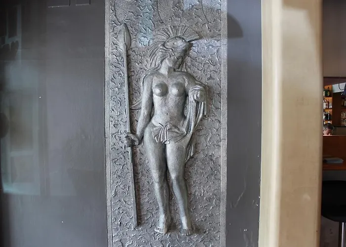 Athene (adults Only)